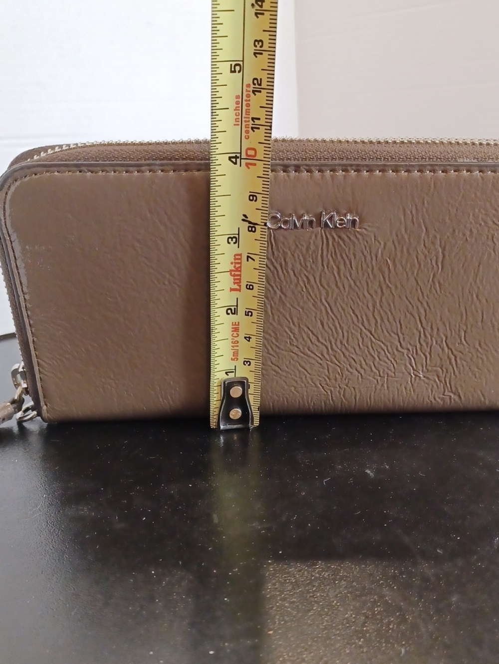 Calvin Klein Women's Brown Zip Wallet